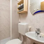 1 Bedroom Awesome In